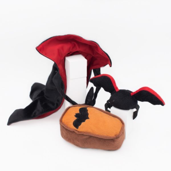 Комплект костюмов на Хэллоуин Дракула ZippyPaws Halloween Costume Kit Dracula с пищалкой 28508 фото